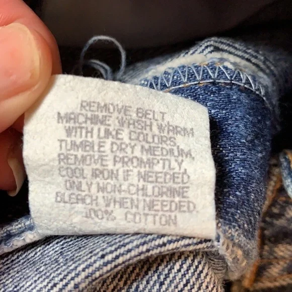 Vintage Chic mom / high rise denim jeans with pleat front & no back pockets - Picture 12 of 14